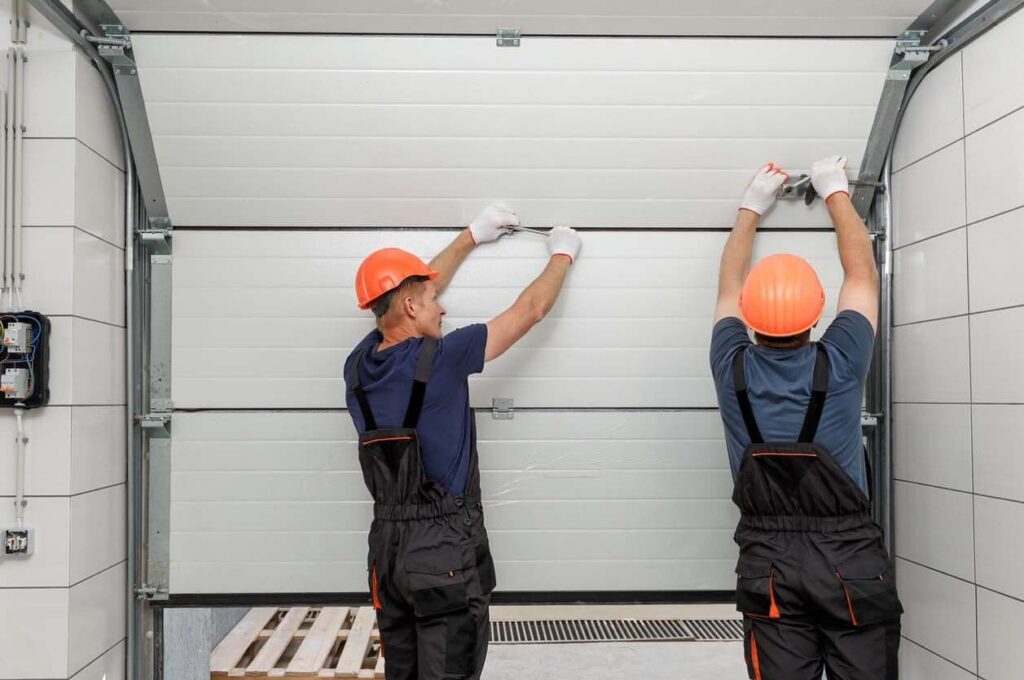 Cửa cuốn Xuyên Á cam kết cung cấp các dịch vụ sửa cửa cuốn quận 10 chuyên nghiệp và cấp tốc