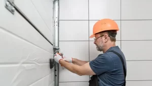 Dịch vụ sửa cửa cuốn quận 1 chuyên nghiệp, giá tốt